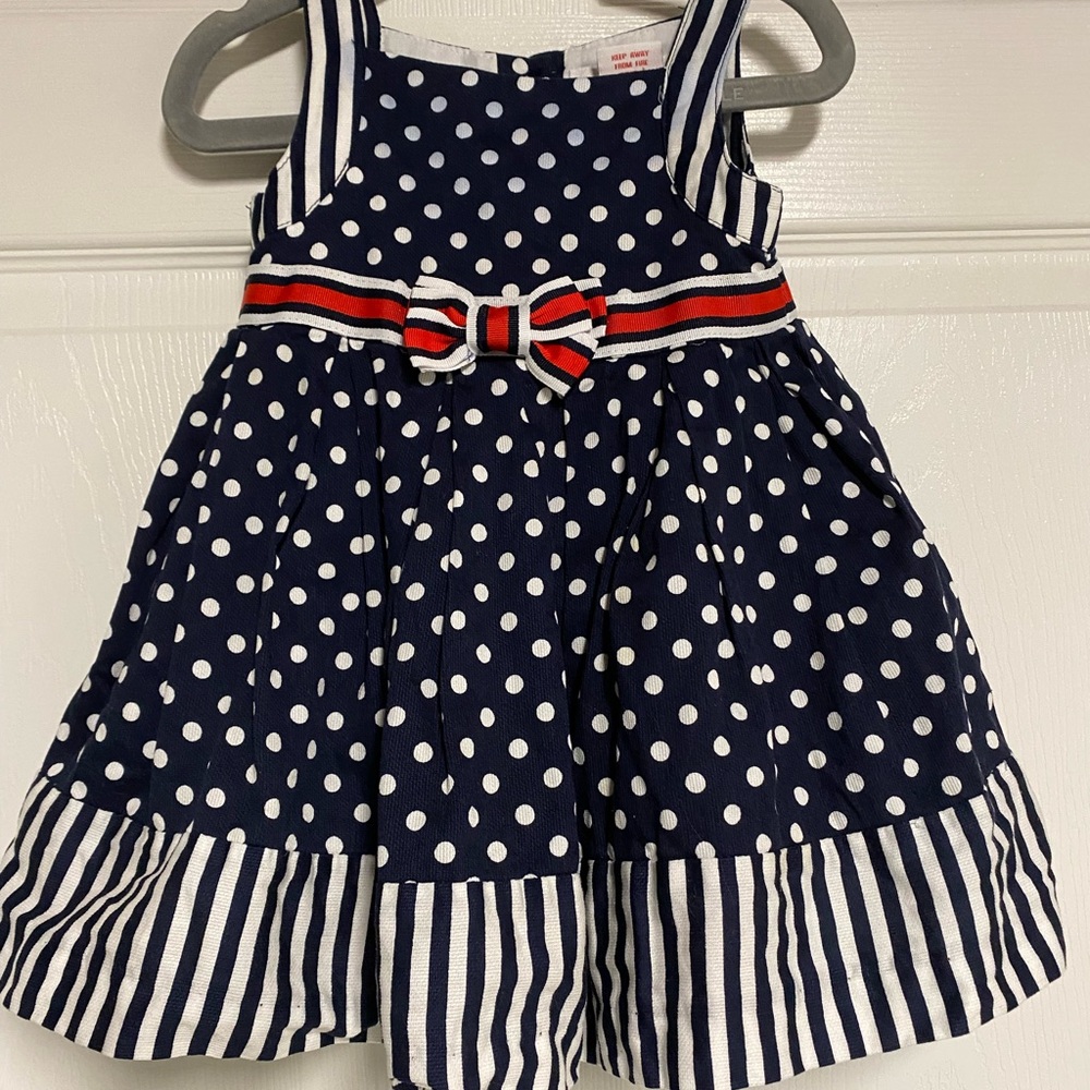 Heirlooms Girls Dress Size 12 Months
